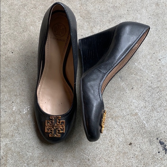 Tory Burch Chelsea Wedge - Picture 4 of 4